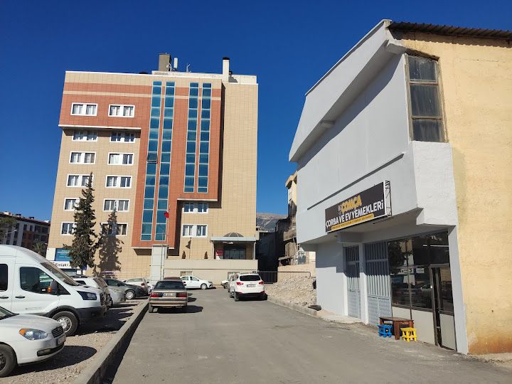 Bi Çomça Çorba Ve Ev Yemekleri