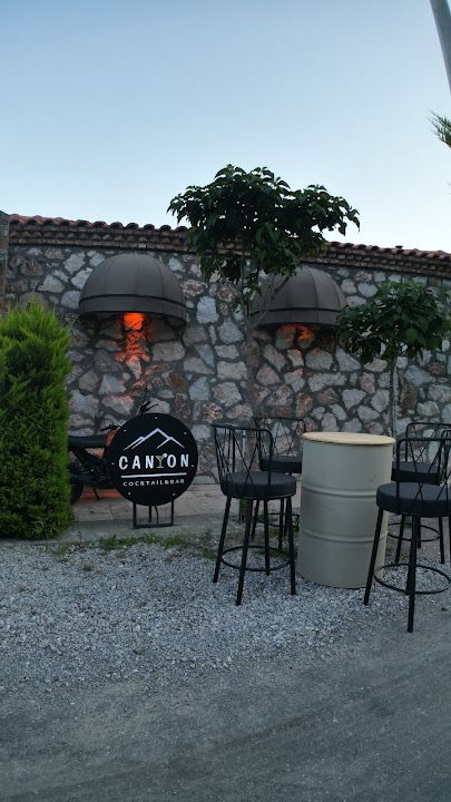 Canyon Cocktail & Bar