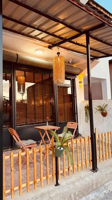 Mavra House