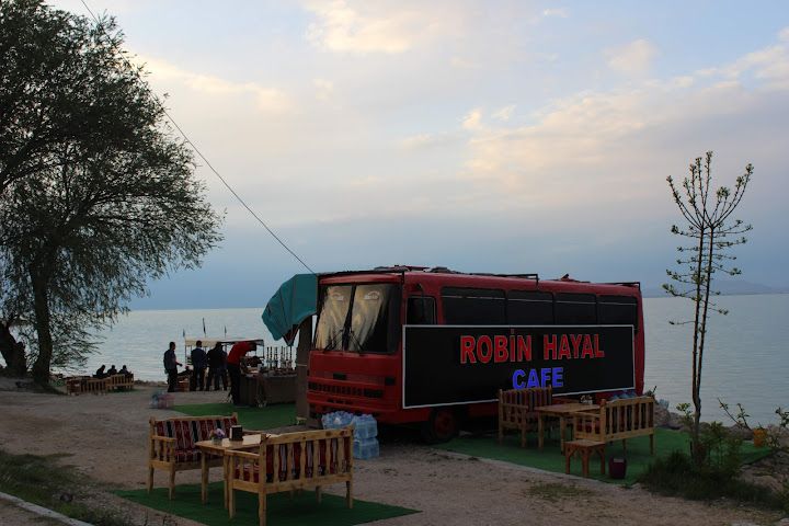 Robin Hayal Cafe Nargile