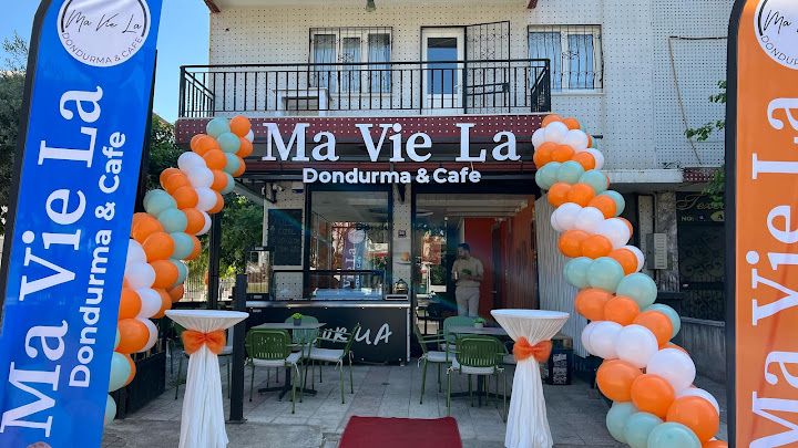 Ma vie la dondurma & cafe
