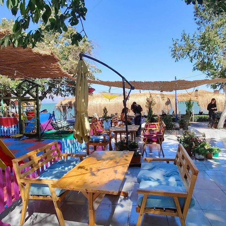 Tomurcuk Restaurant Cafe