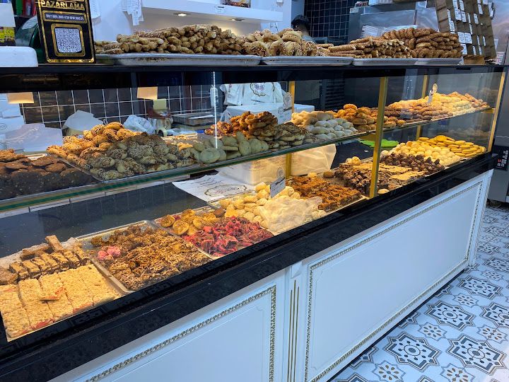Elbistan'da Kardeşler Pastanesi Unlu Mamülleri