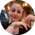 emel sakallı
