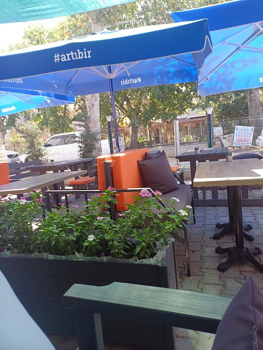 Kaldis Lounge Bistro Cafe