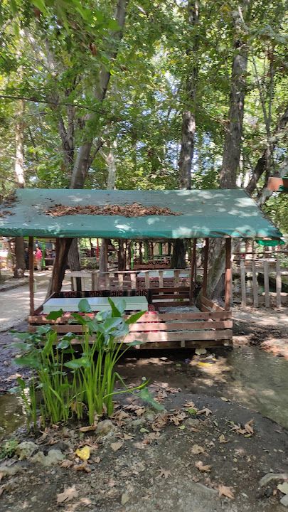 Saklı Vadi Şelalesi Piknik Restaurant