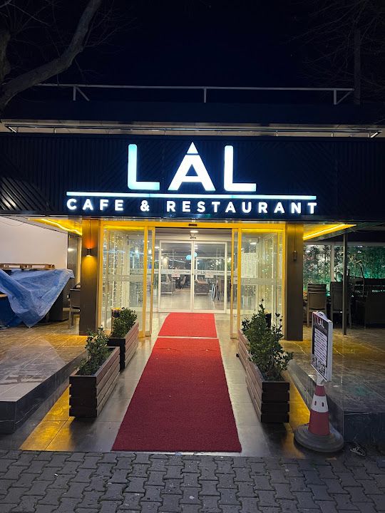 Lal Cafe