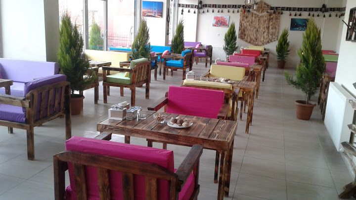 Mavera Cafe Eruh