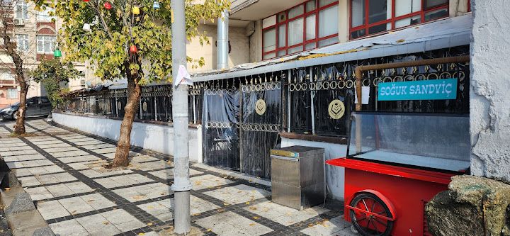 İlk Durak Cafe