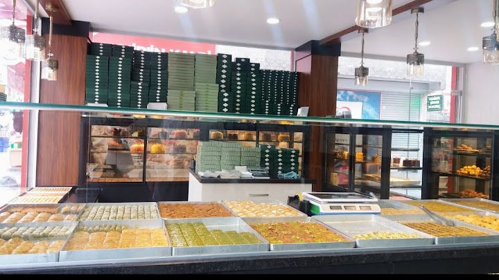 Öz Anteplioğulları Candan Baklava & Pasta