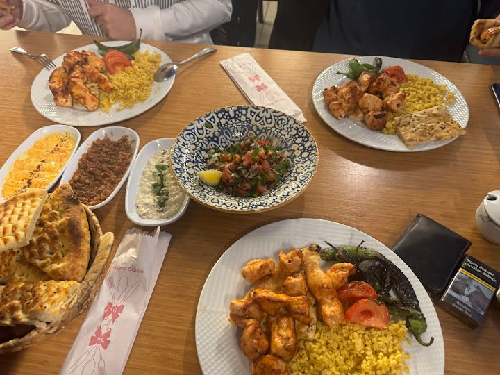 Ado Öz Kebap Dünyası