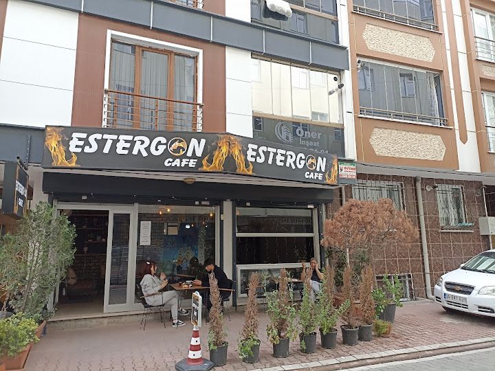 Estergon Cafe