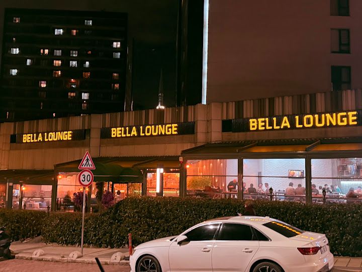 Bella Lounge Cafe & Restaurant