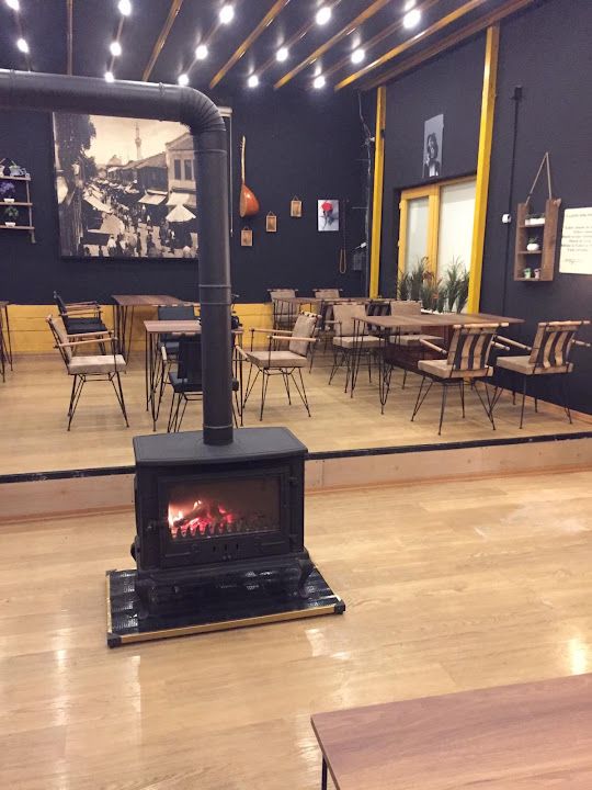Gizemli Koru Cafe