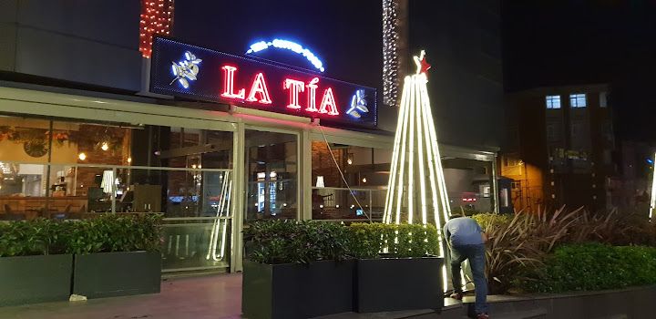 La Tia