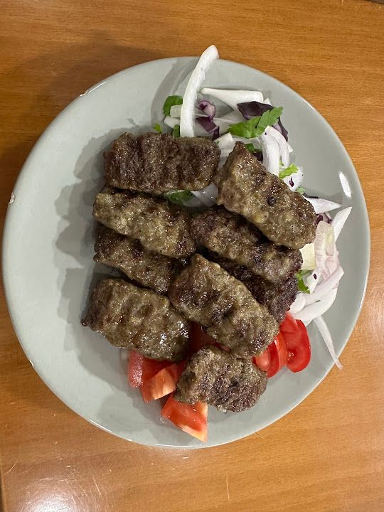 Çamlaraltı Köftecisi