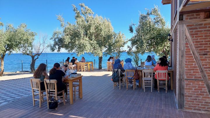 Lezize Köy Kahvaltısı Pide Kebap Salonu