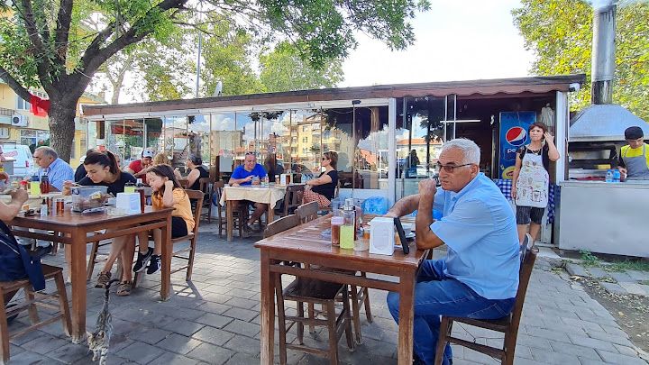 Meşhur Deniz Elbasan Köşem Köfte-ev Yemekleri