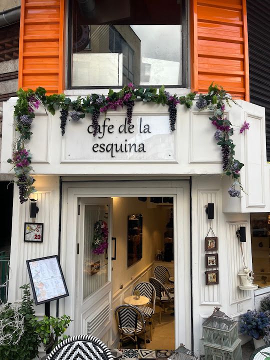 Cafe De La Esquina