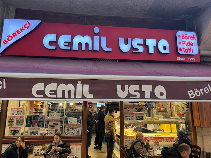 Cemil Usta Börekçi