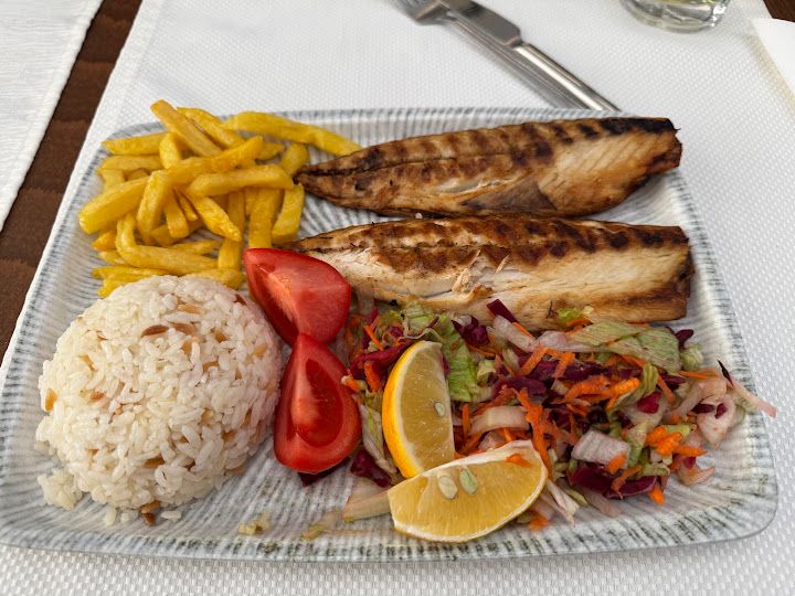 Pirim Pub & Restaurant & Birahane