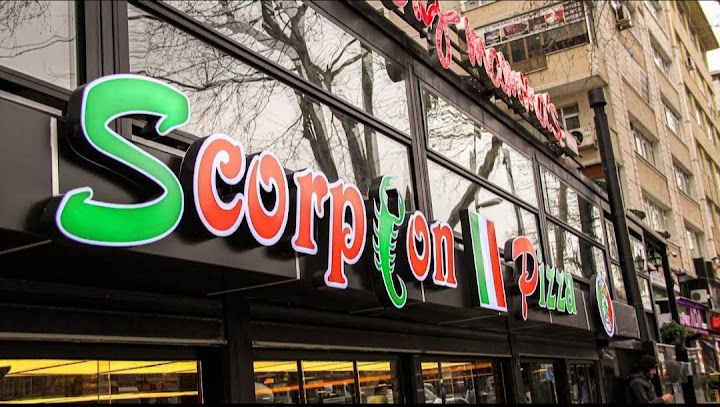 Scorpion pizza