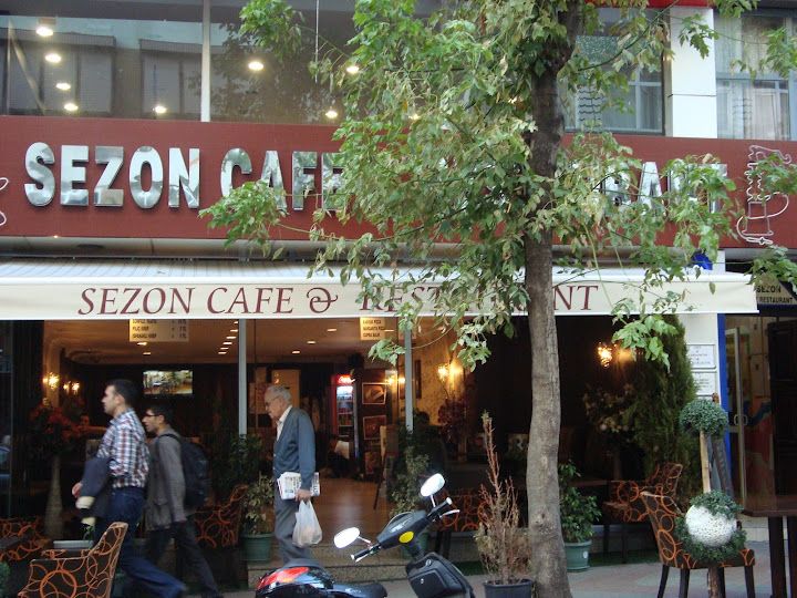 Sezon Cafe & Restaurant