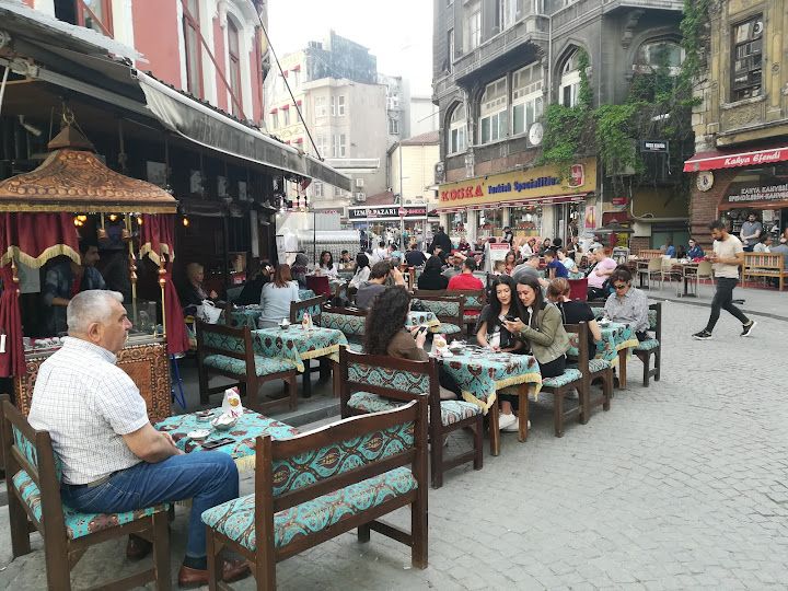 Tarihi Eminönü kahvecisi