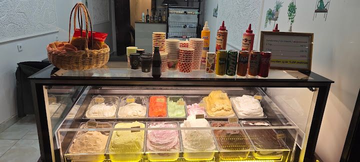 VEFA'nın Dondurması & Waffle