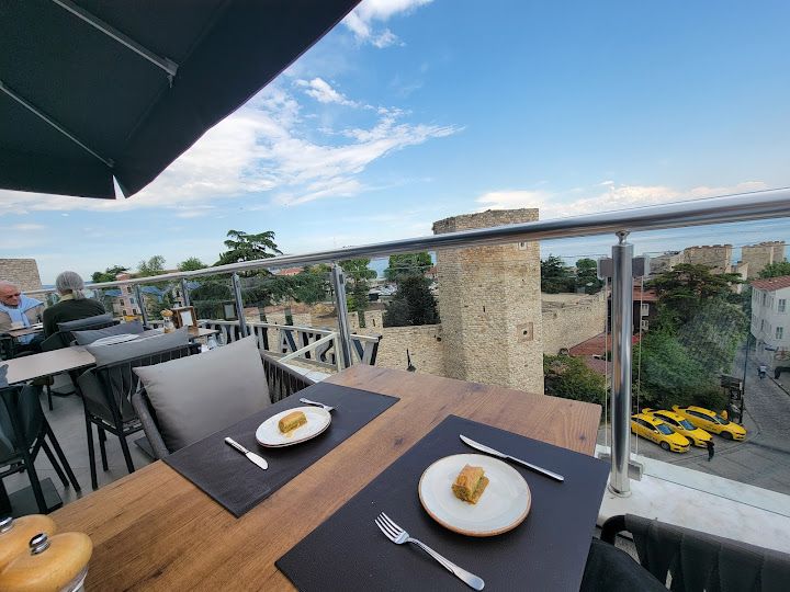 Vista Roof Lounge