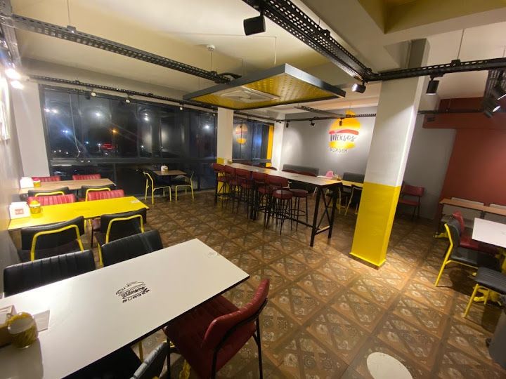 Mixsos Hatay Usulü Soslu Döner & Mixsos Burger