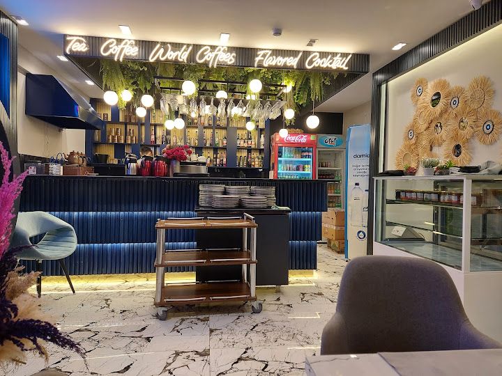 Veen Life Cafe & Restoran