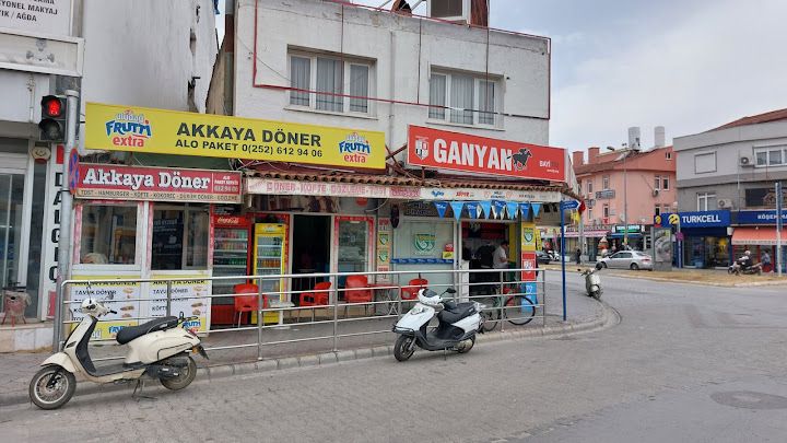 Akkaya Döner Ve Saç Böreği
