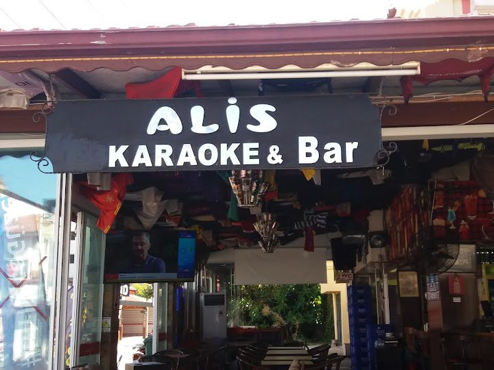 Alı's Karaoke Bar