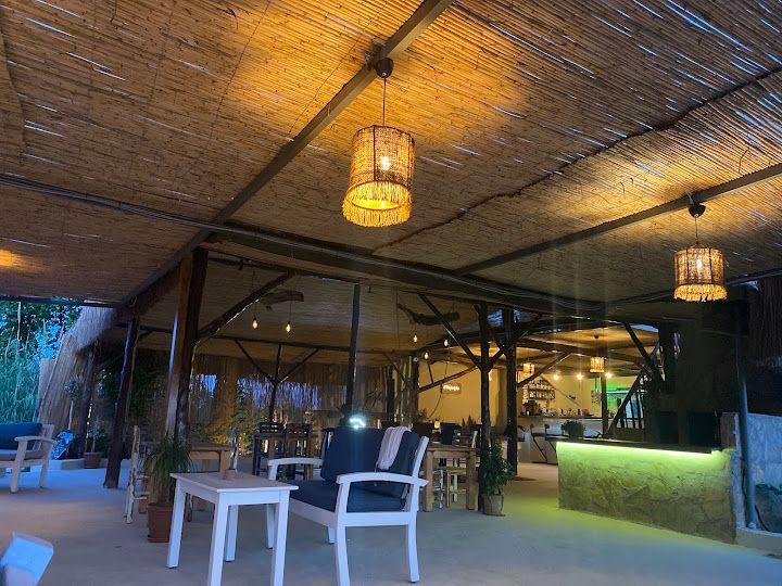 Baraqa Hoolbox Restaurant (tiny House)