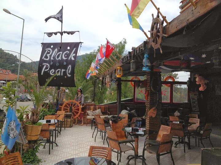Black Pearl Cafe & Bar