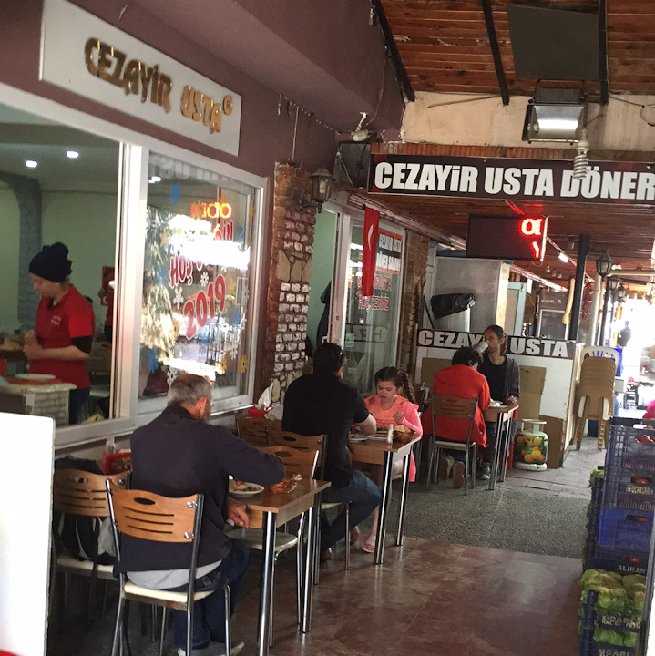 Cezayir Usta Döner Salonu - Balık Pazarı