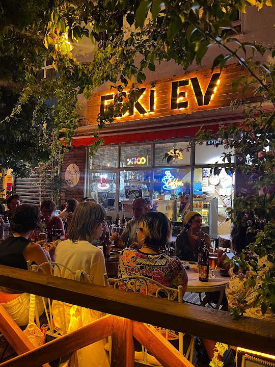 Eski Ev Pub & Kitchen