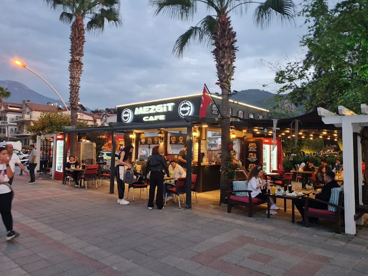 Fethiye Balık Ekmek - Mezgit Cafe