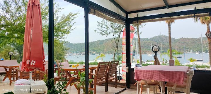 Kütüphane kafe