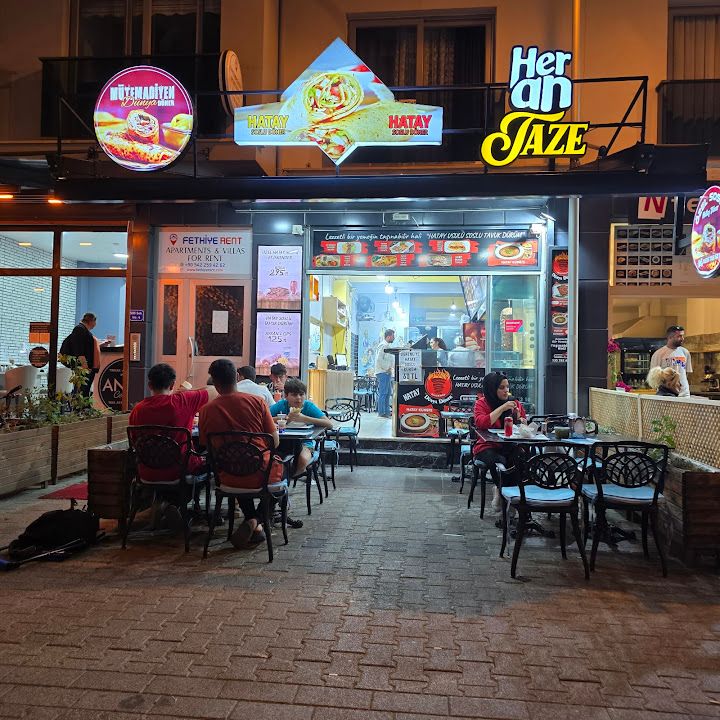 Özel Hatay Soslu Döner Kebab
