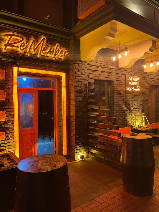 Re'member Bar & Club