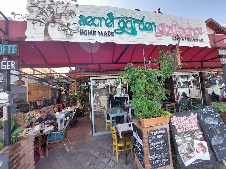 Secret Garden / Gizli Bahçe Restoran