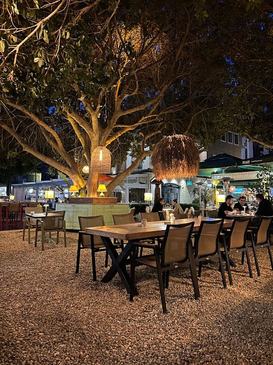 West Cafe Bistro