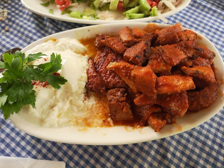 Alabalık Üretim Tesisleri Ve Lokantası