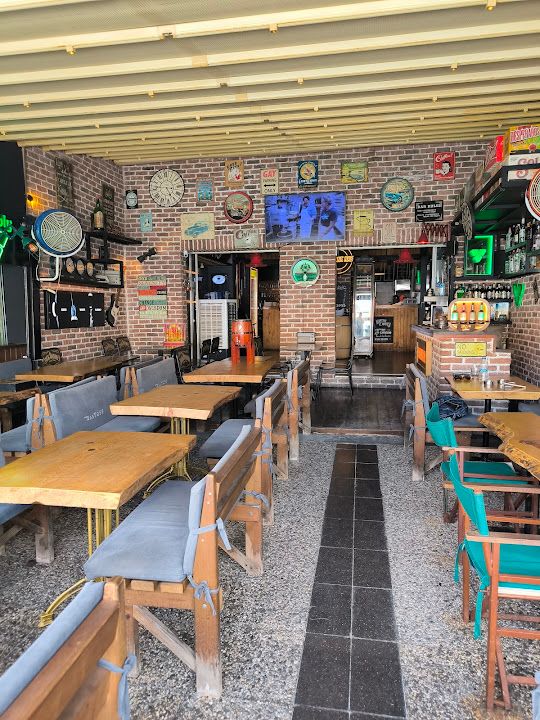 Allyoss Cafe