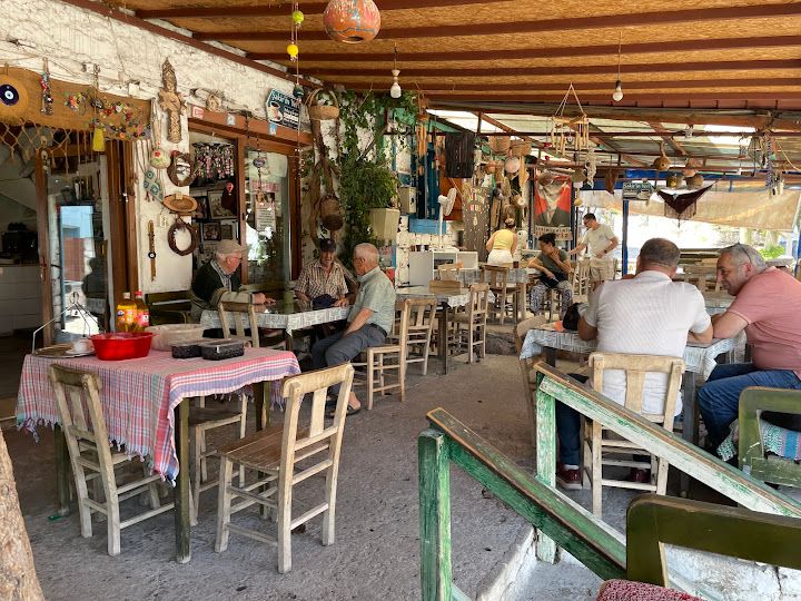 Foça Kozbeyli Şakir'in Dibek Kahvesi