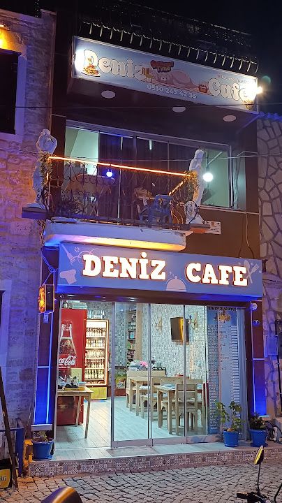 Yeni foça pizza deniz cafe