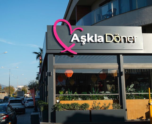 Aşkla Döner Sarnıç