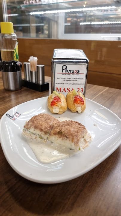 Avrupa Konutlari Sutlukahve
